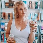 Kandi Steiner